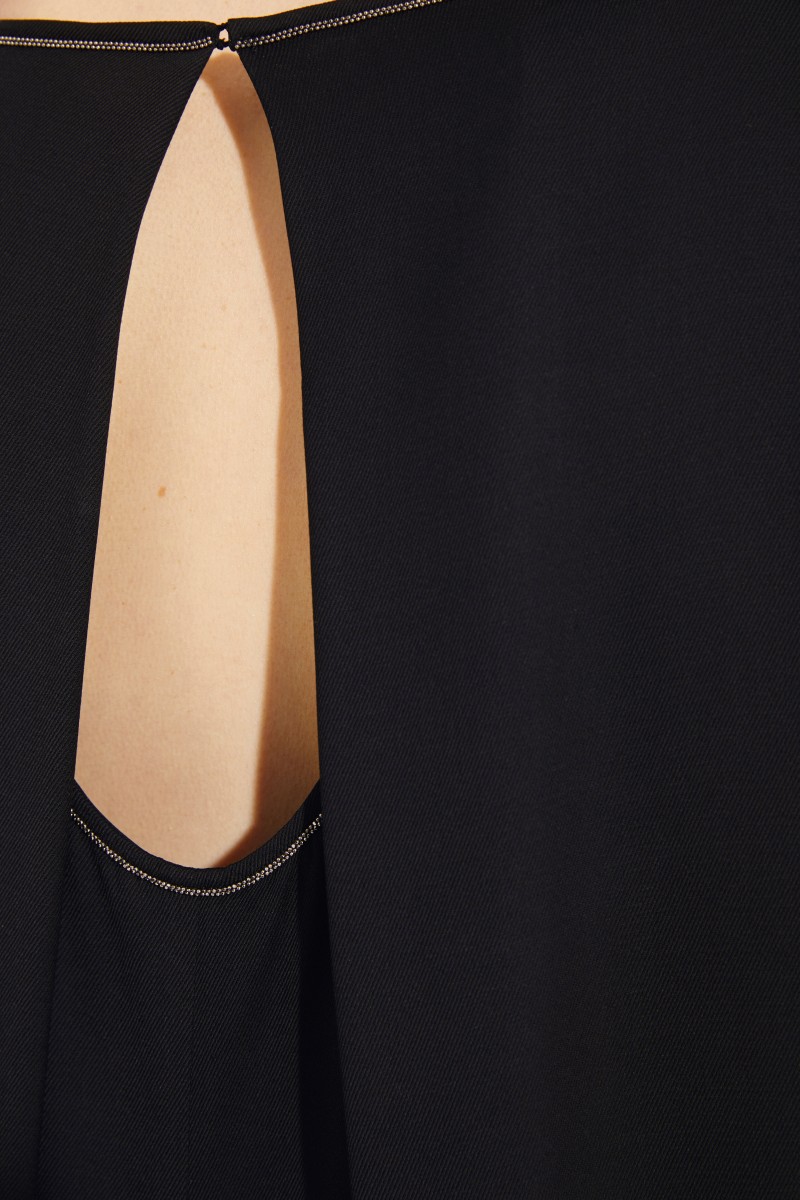 Kleid mit Perlenverzierung Schwarz