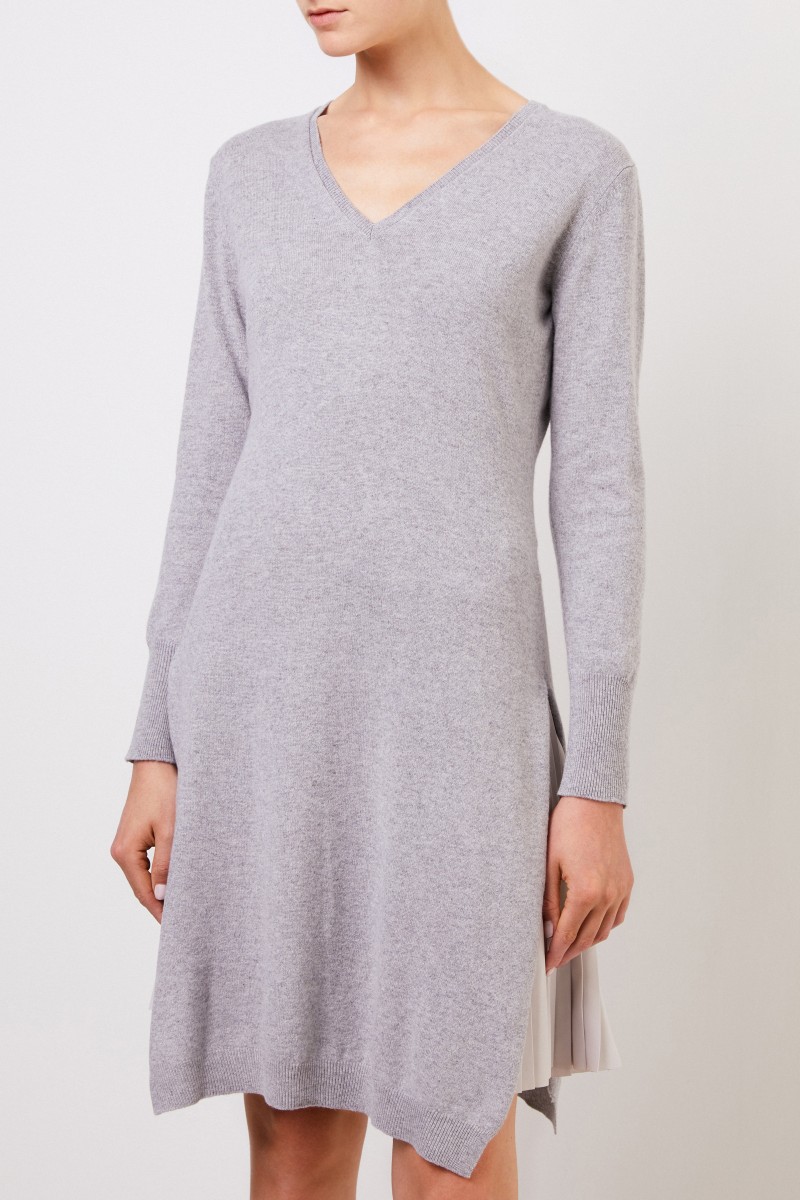 Zweiteiliges Woll-Kleid mit Plissee Detail Grau