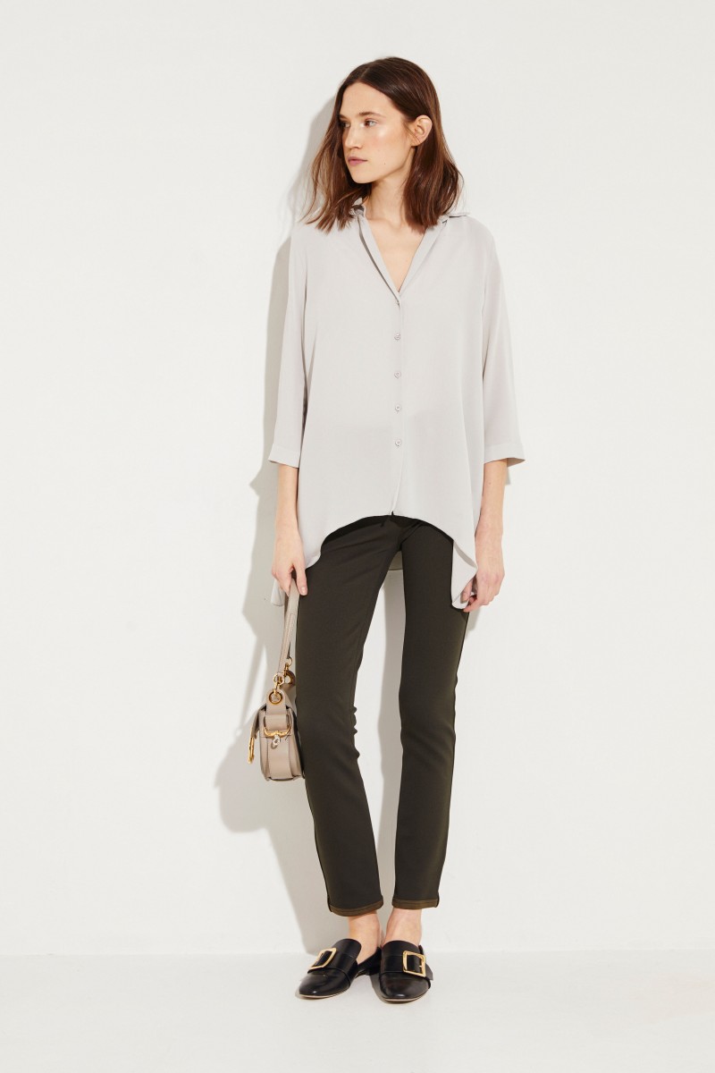 Seiden-Bluse 'Adora' mit asymmetrischem Saum Grau