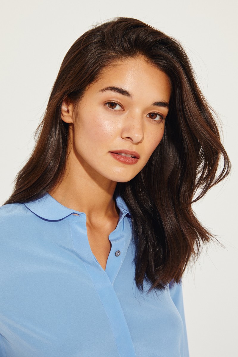 Seiden-Bluse mit abgerundetem Kragen Blau