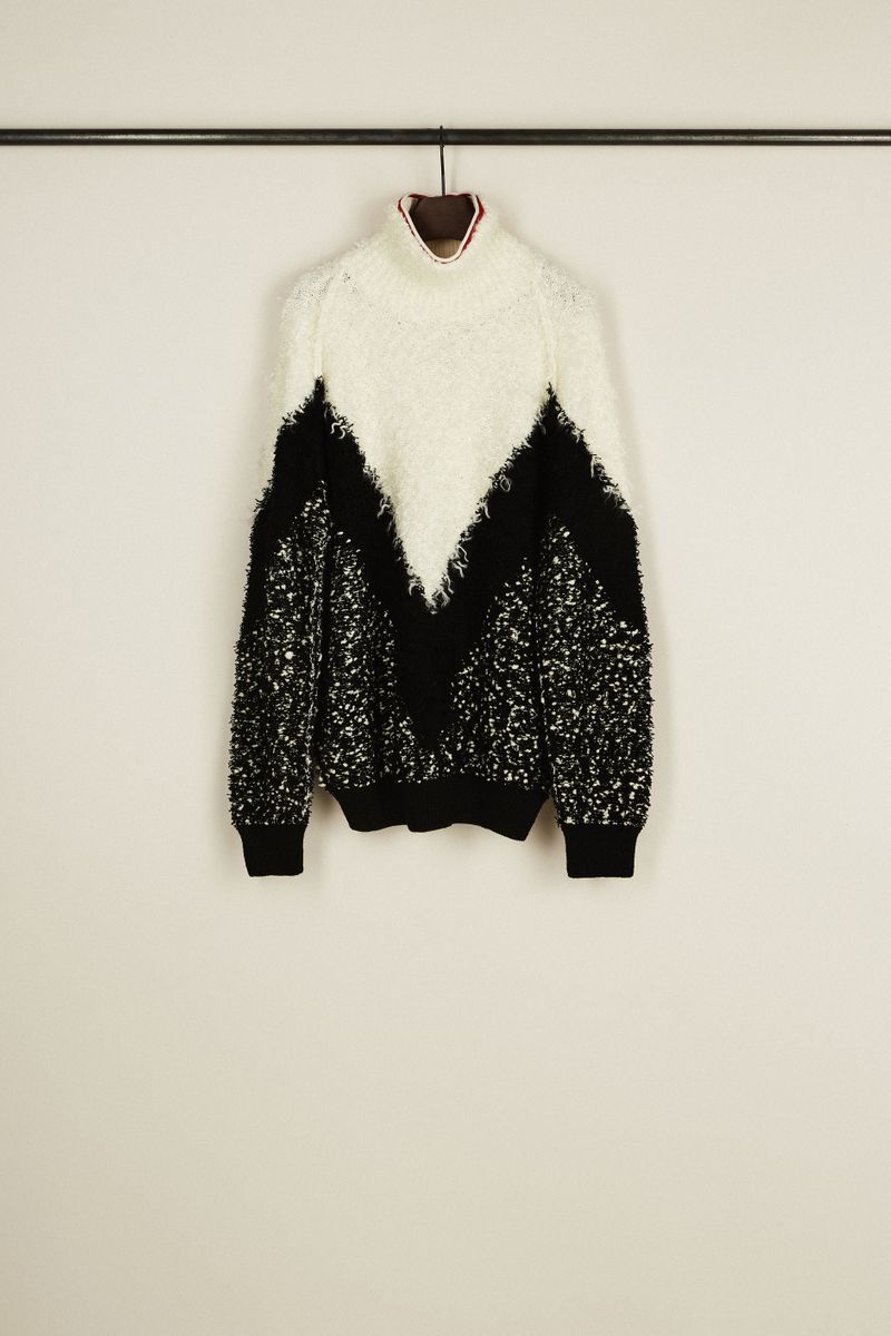 Mohair-Woll-Rollkragenpullover Weiß/Schwarz