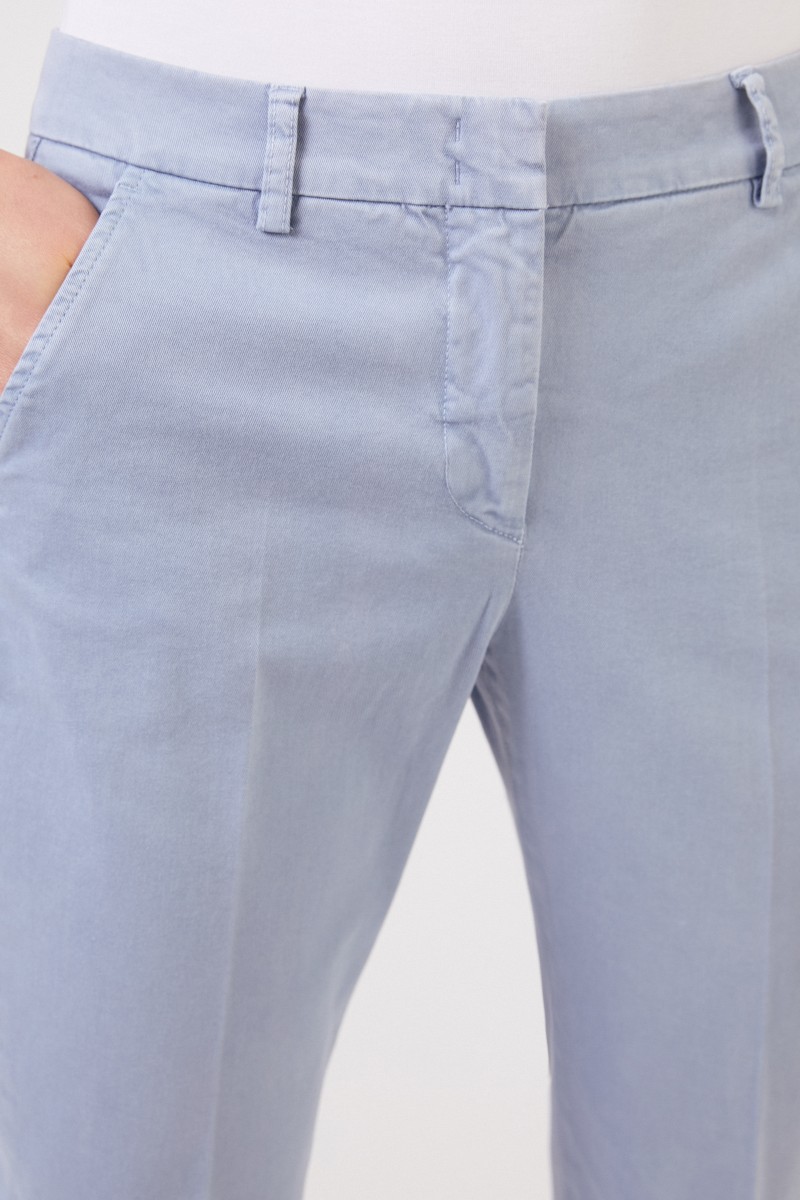 Cappellini Baumwoll-Hose mit umgeschlagenen Säumen Hellblau