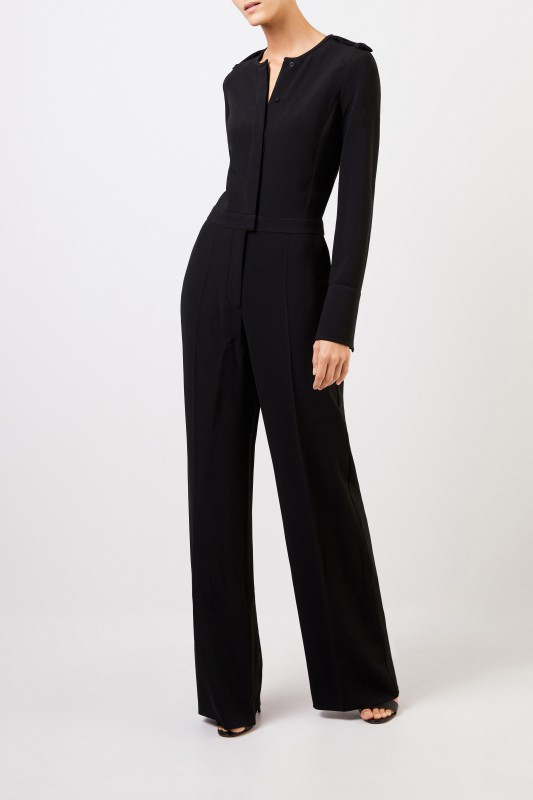 Klassischer Jumpsuit mit Knöpfen Schwarz
