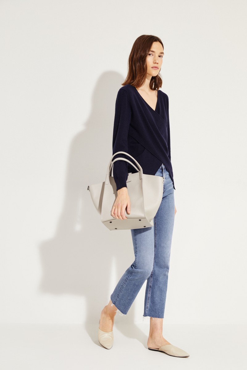 Leder-Tasche 'Viola' mit perlenverzierter Lasche Taupe