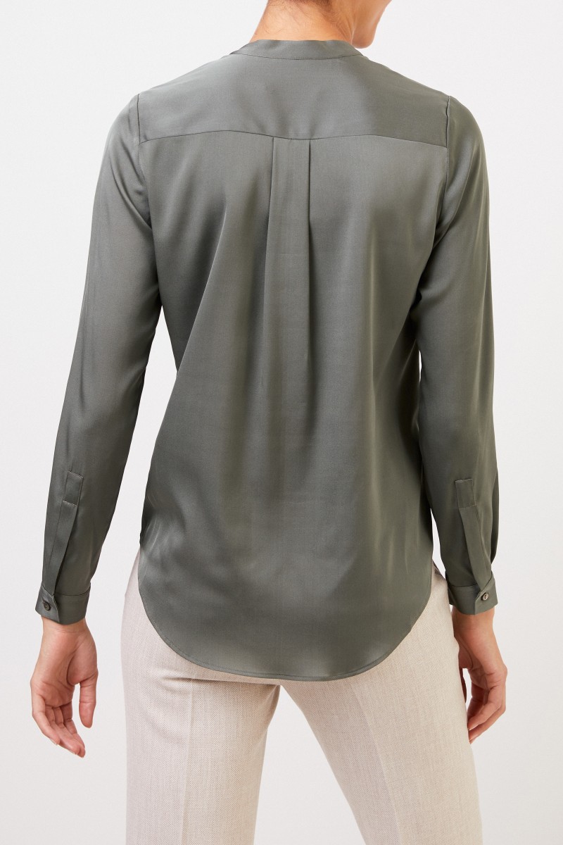 Artigiano Seidenbluse 'Ebba' mit V-Neck Grün