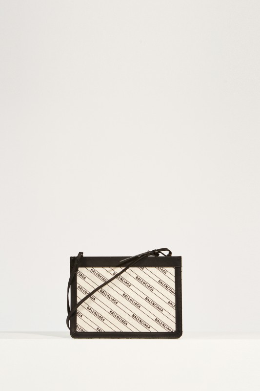 Umhängetasche 'Pouchette AJ' mit Logo Beige/Schwarz