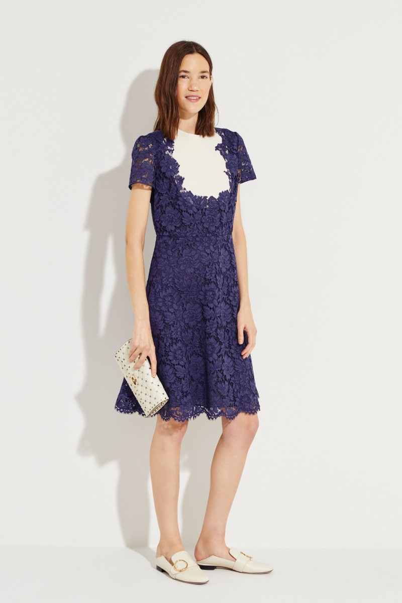 Kurzes Spitzenkleid Blau/Créme