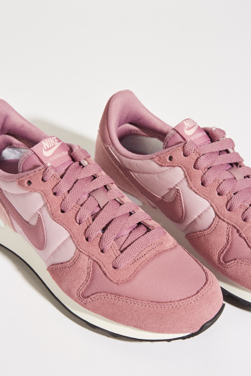 Sneaker 'Internationalist' Violett