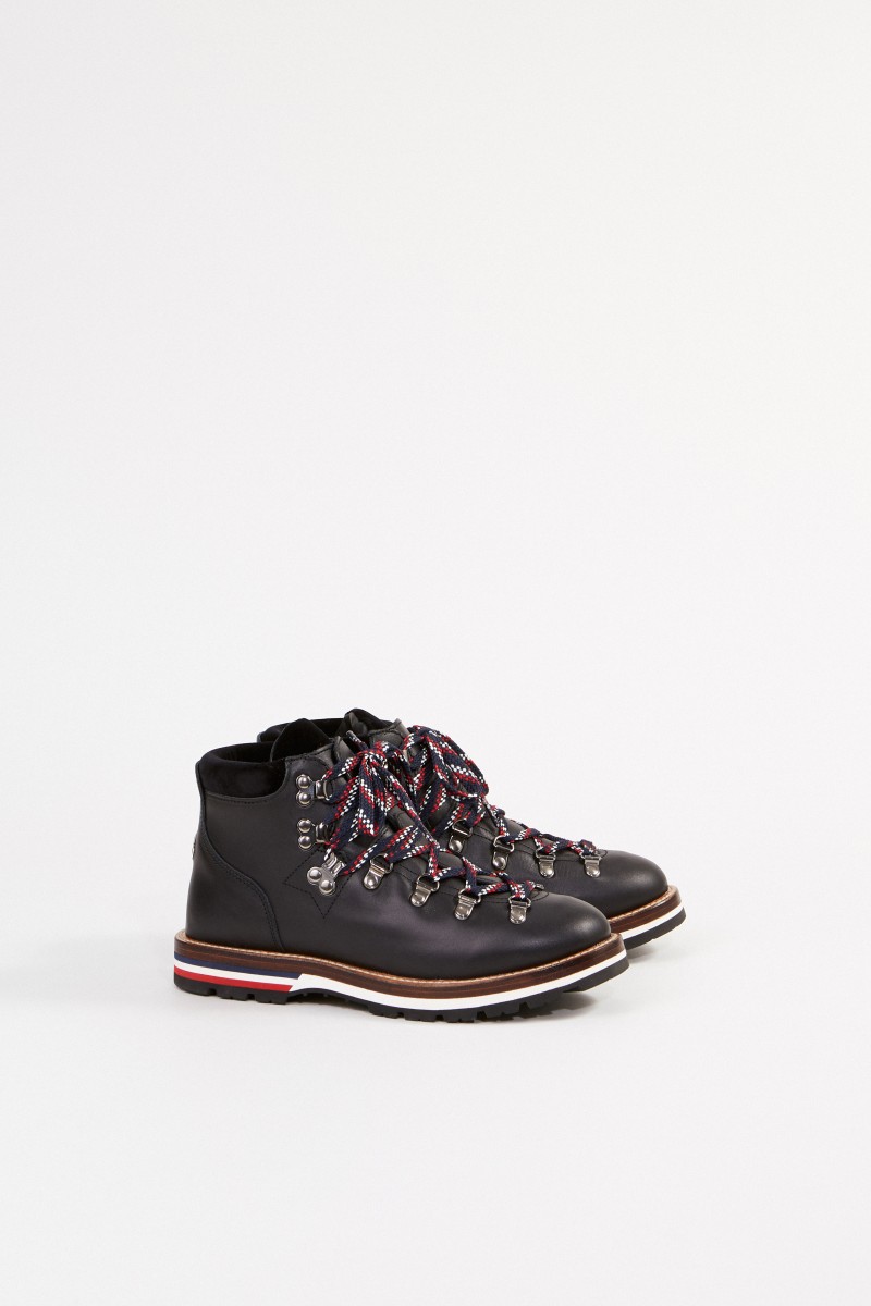 Moncler Boots 'Blanche' mit Samtdetails Schwarz