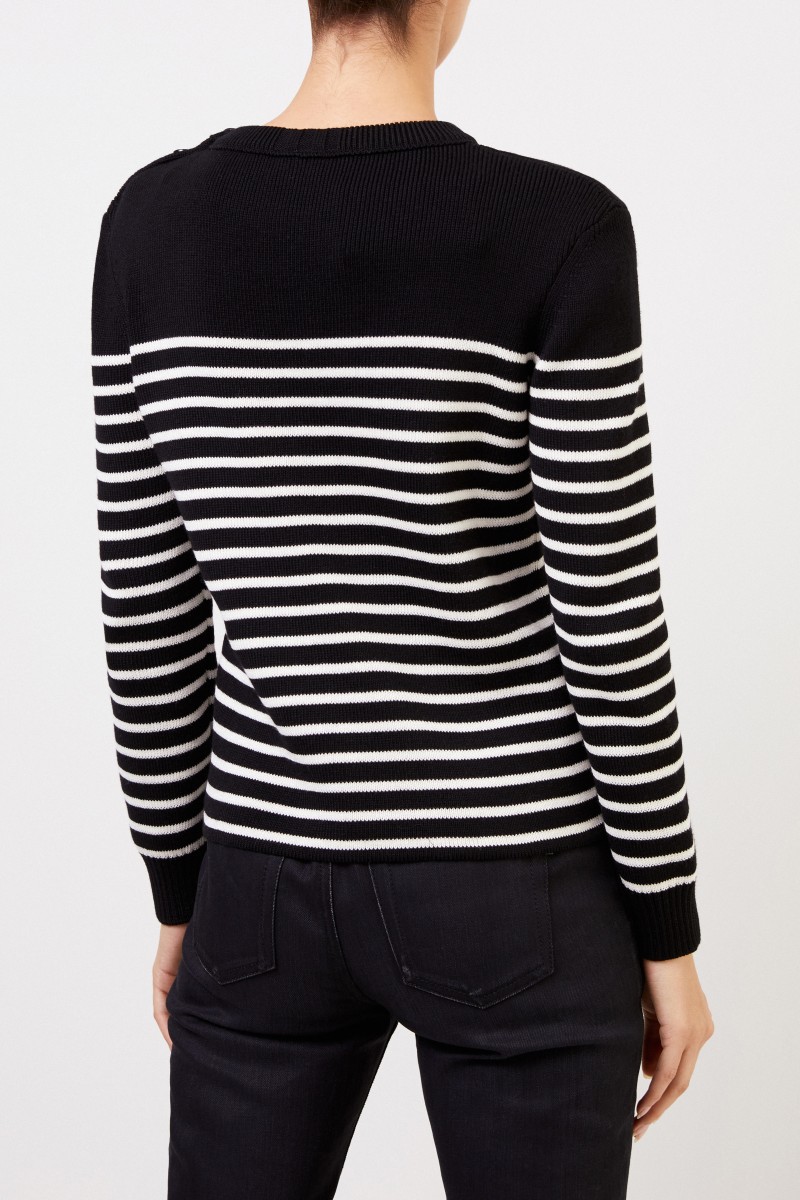 Gestreifter Pullover mit Knopfdetails Schwarz/Weiß