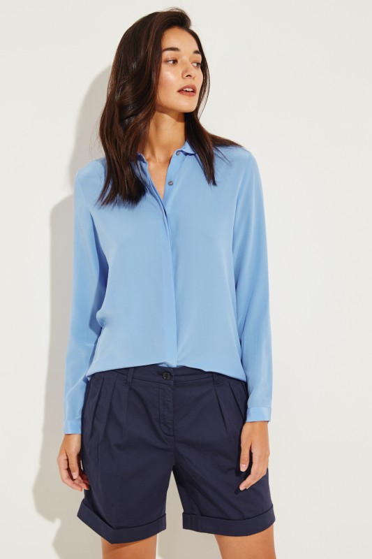 Seiden-Bluse mit abgerundetem Kragen Blau
