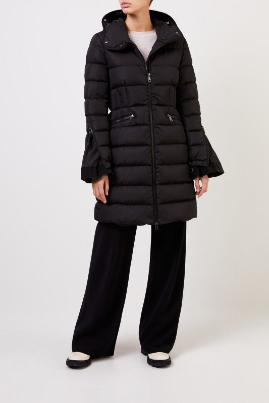 Moncler Daunenmantel 'Betulong' mit Kapuze Schwarz