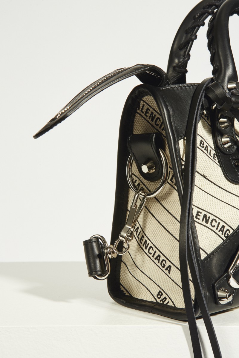 Tasche 'Classic City Mini' mit Logo Schwarz/Beige