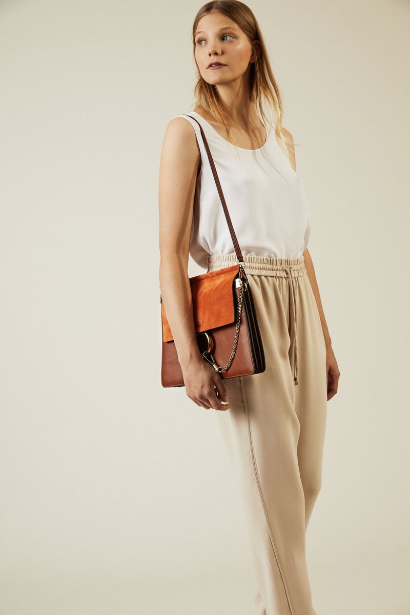 Veloursleder-Schultertasche 'Faye Medium' Classic Tobacco