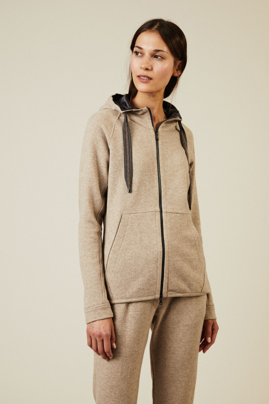 Cashmere-Jogginganzug mit Perlendetails Beige