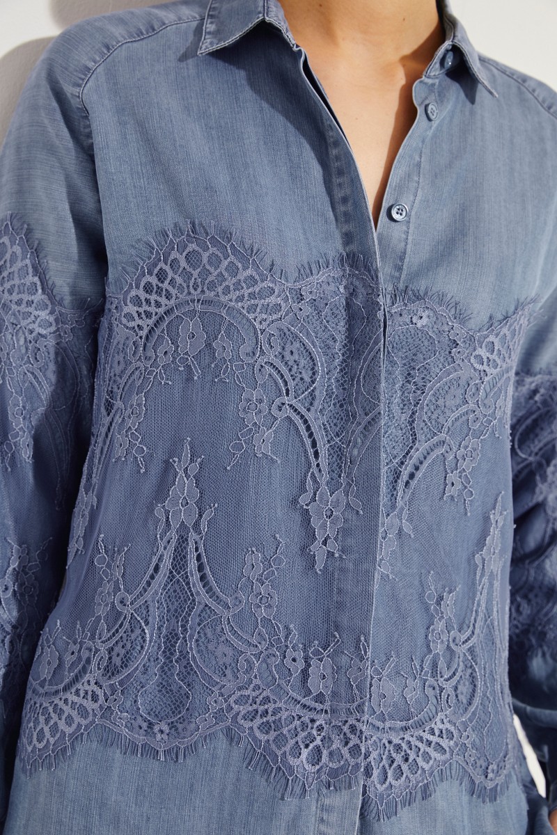 Bluse mit Spitzendetails Blau
