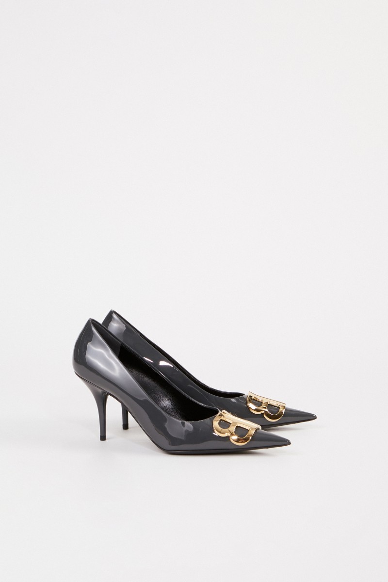 Balenciaga Spitzer Lackleder-Pump mit Logo Grau