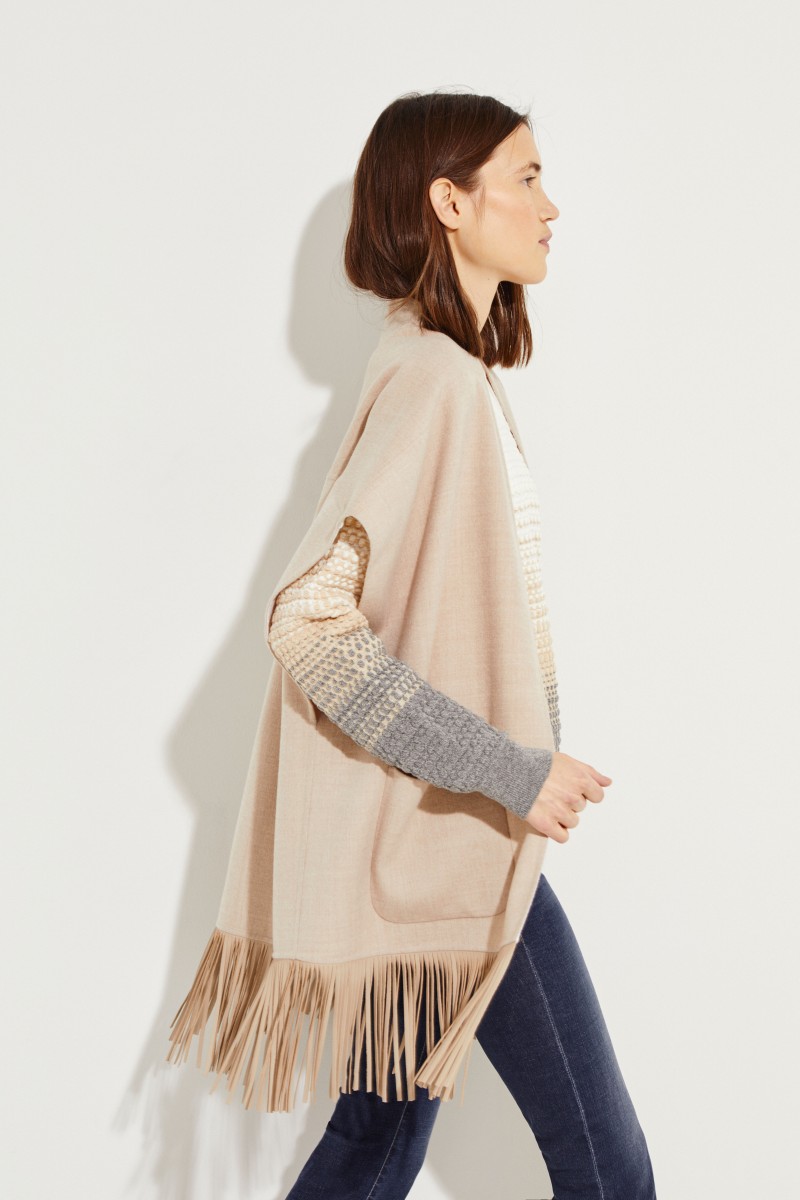 Cape mit Lederfransen-Details Beige