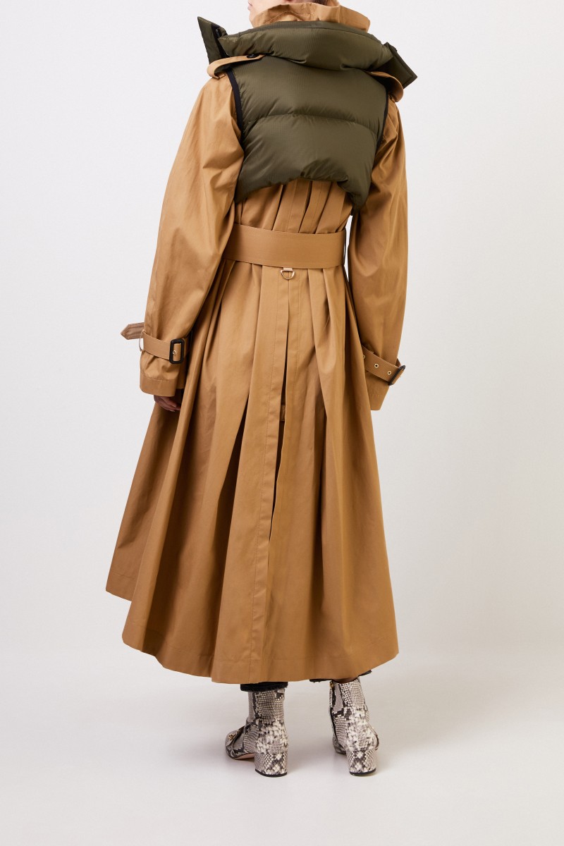Sacai Trenchcoat mit Westen-Details Beige/Khaki