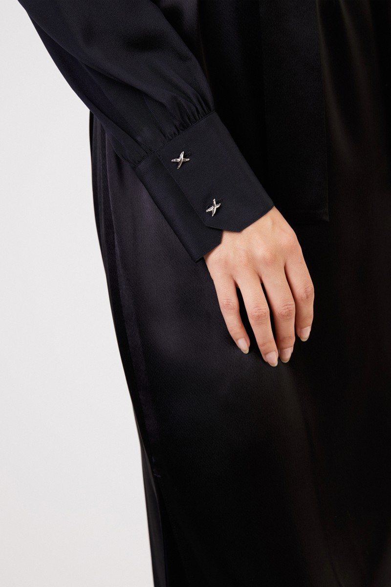 Tory Burch Kleid mit Schleifendetail und Gürtel Schwarz