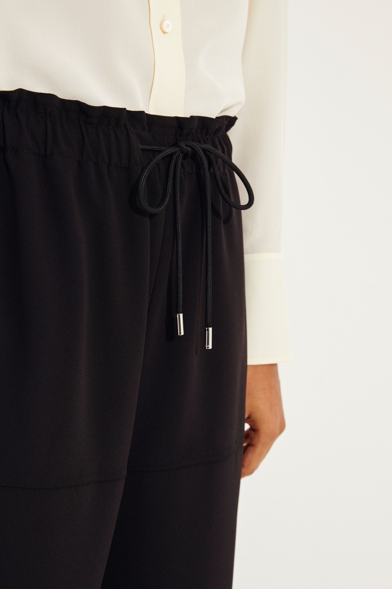 Fließende Hose Schwarz
