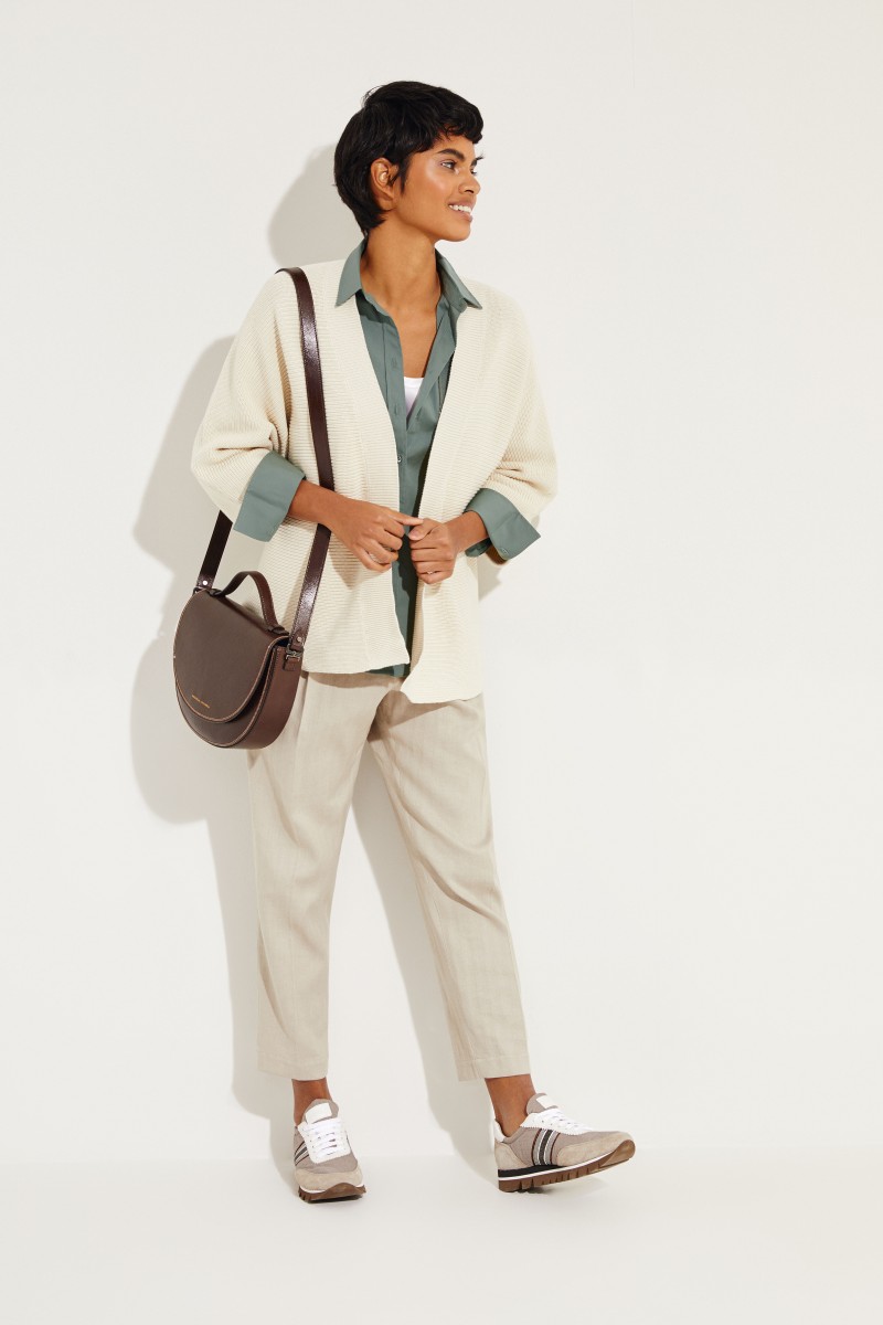 Klassische Bluse mit Perlen-Details Salbei