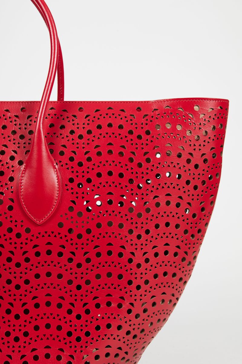 Handtasche 'Vienne Vague' aus gestanztem Leder Rot