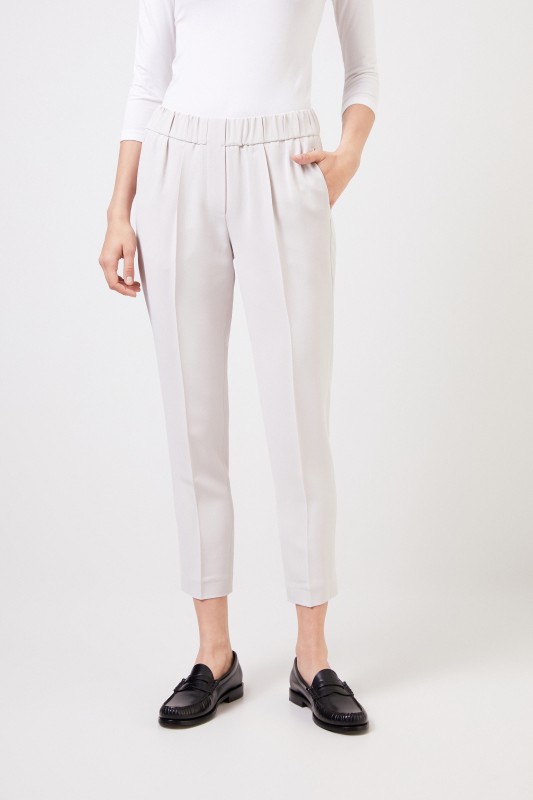 Brunello Cucinelli Seiden-Bundfaltenhose Crème