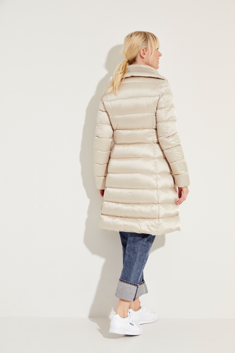 Taillierter Daunen-Mantel 'Bergeronette' Beige