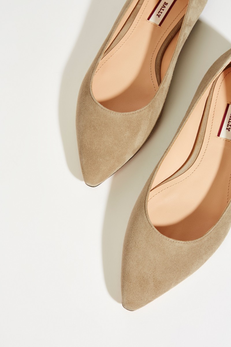 Spitzer Veloursleder-Flat 'Evonya' Taupe