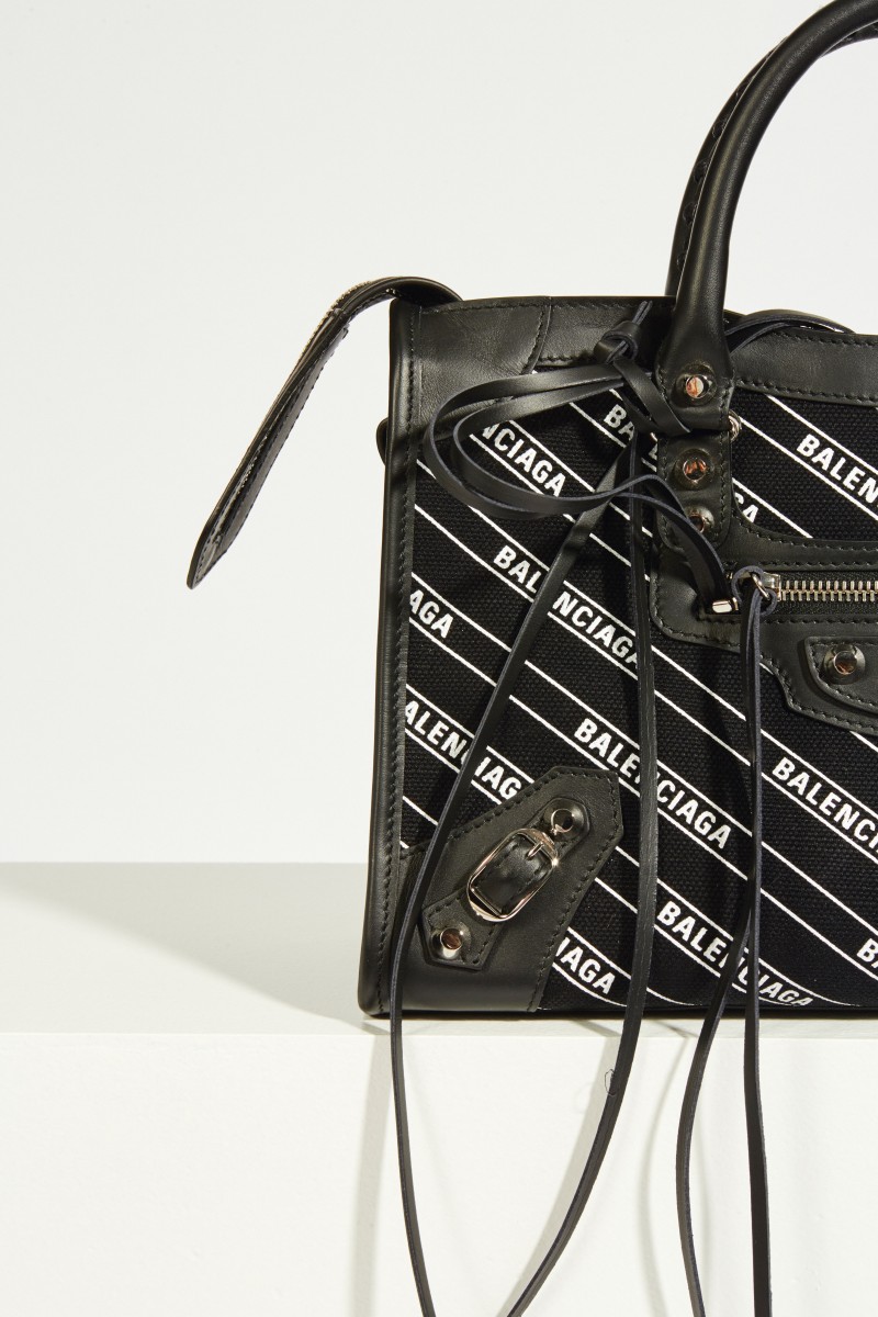 Tasche 'Classic City S' mit Logo Schwarz/Weiß