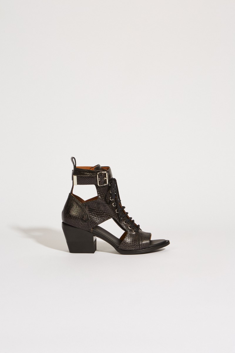 Ankle-Boots mit Cut-Outs Schwarz