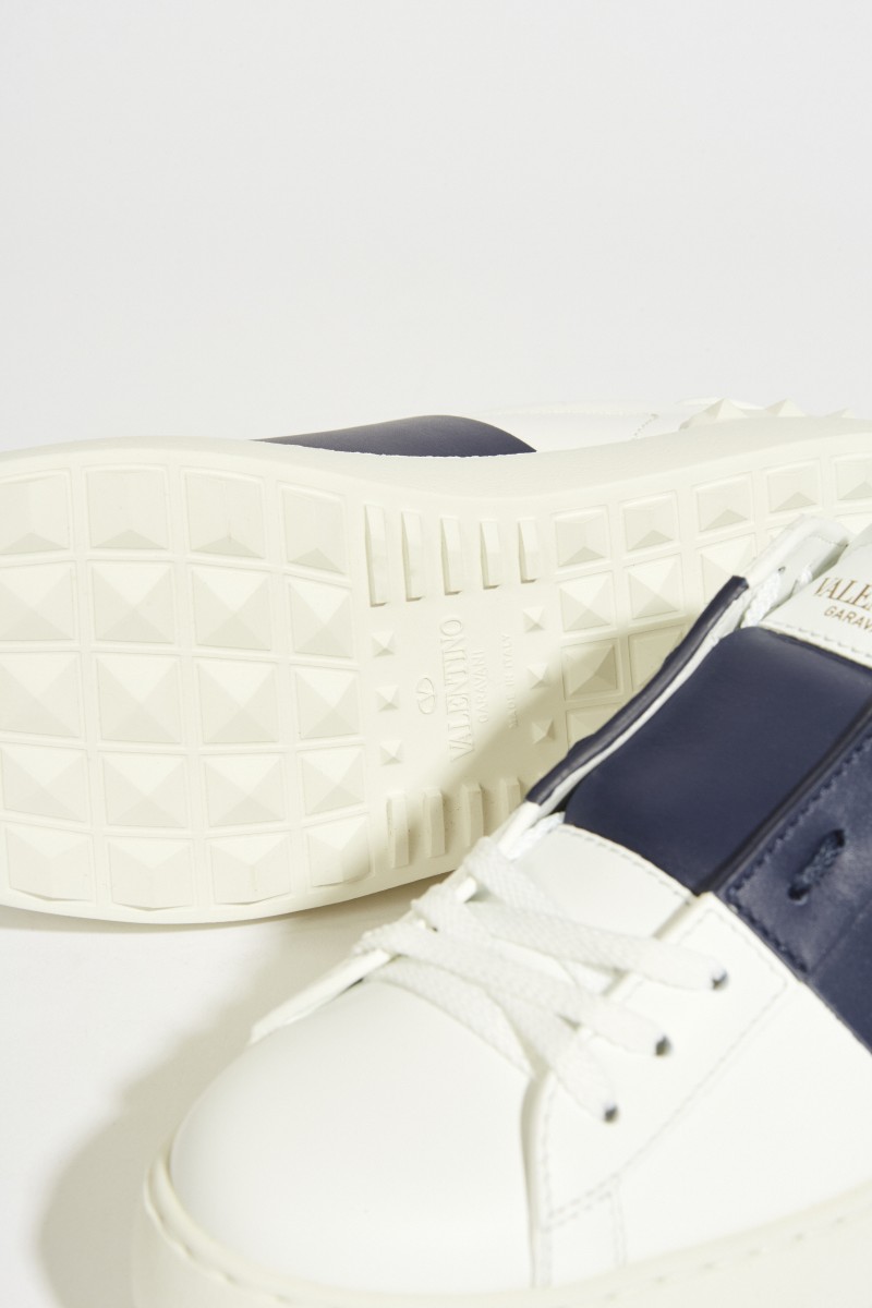Sneaker mit Nieten-Details Weiß/Marineblau